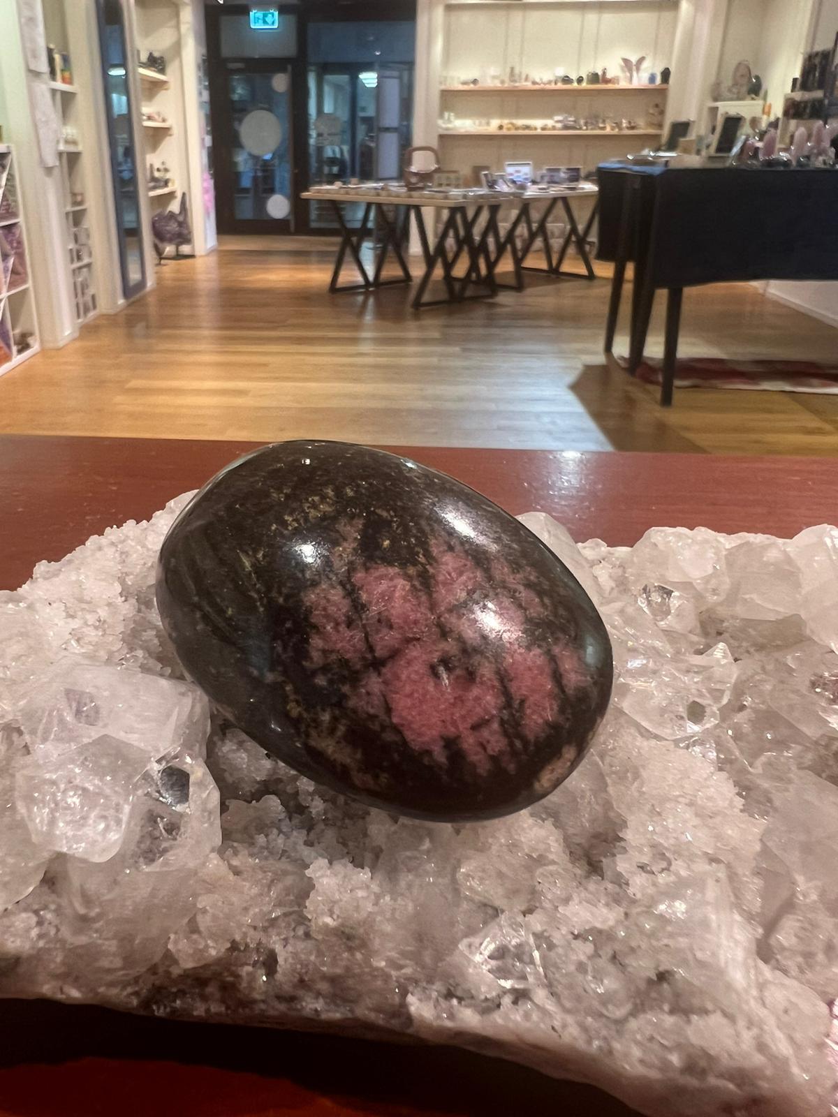 Rhodonite Palm Stone ( 141g ) - Crystals By Astraea