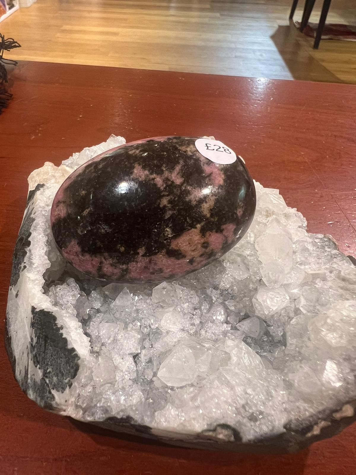 Rhodonite Palm Stone ( 141g ) - Crystals By Astraea