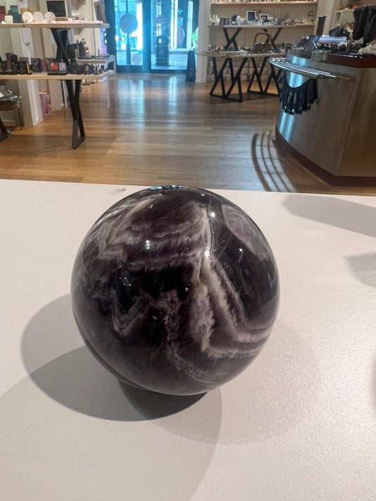 Amethyst Sphere ( 900g )