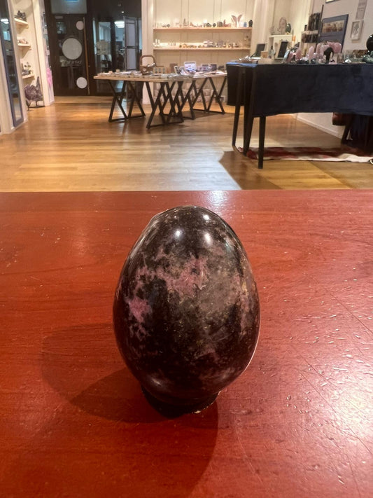Rhodonite Egg ( 370g )