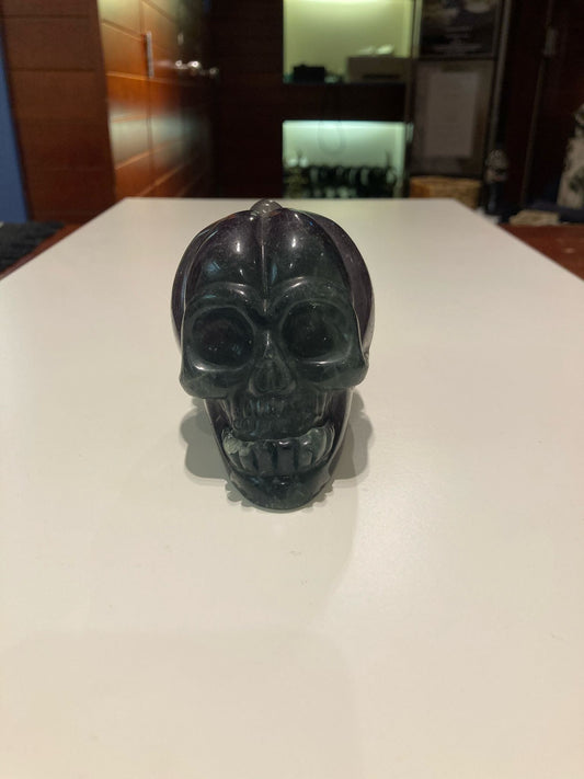 Fluorite Skull ( 725g )