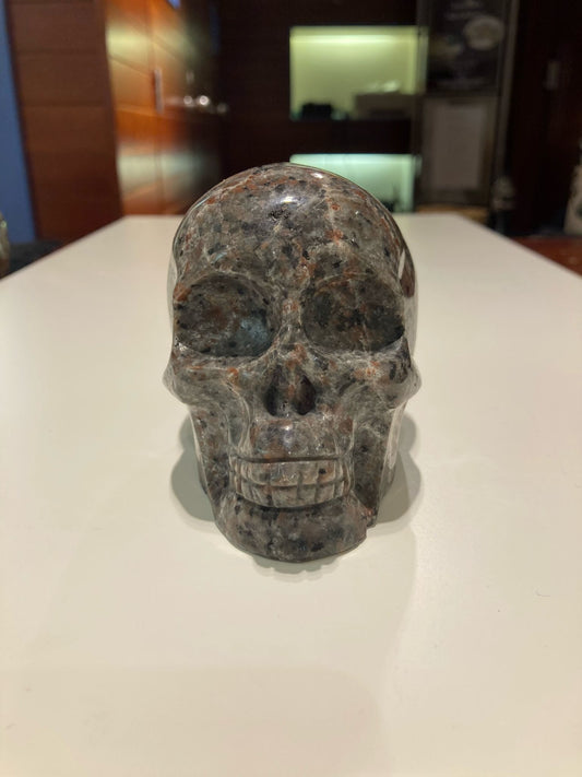 Yooperlite Skull ( 685g )