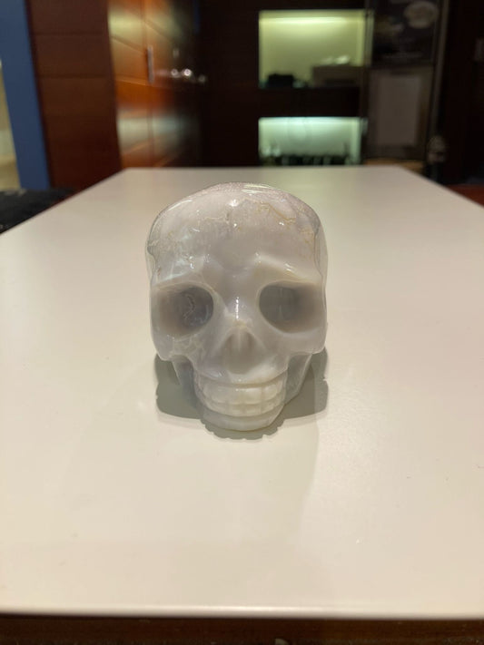 White Agate Skull ( 390g )