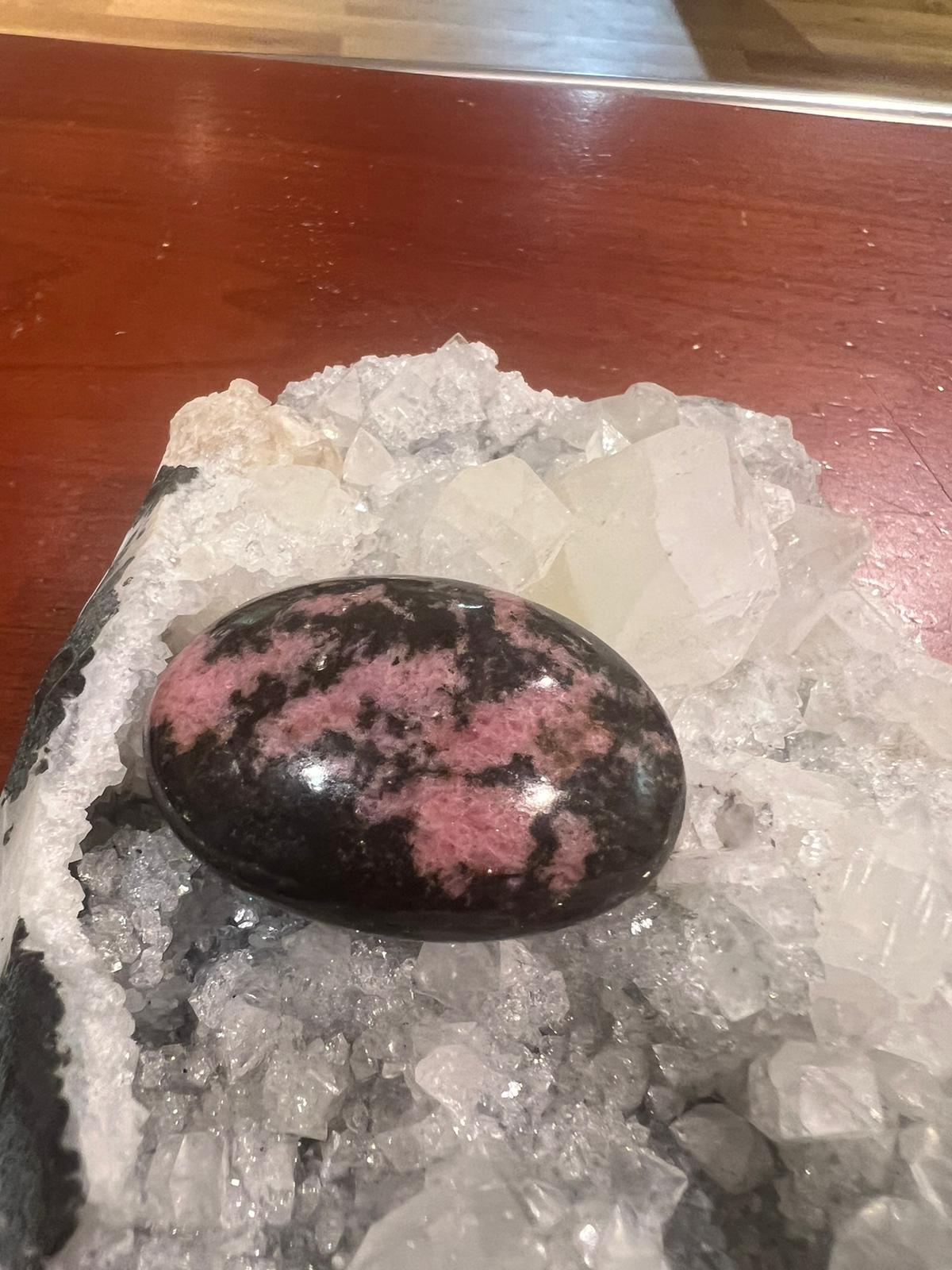 Rhodonite Palm Stone ( 66g ) - Crystals By Astraea